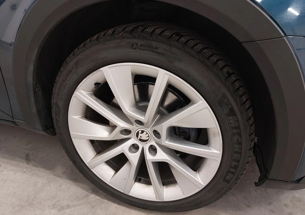 Skoda Superb cena 129900 przebieg: 191385, rok produkcji 2019 z Strzelno małe 704